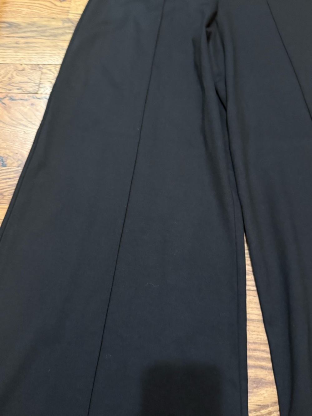 Ripley Rader. Black Ponte Knit long Wide Leg Pant. Size 3 (medium). - Picture 5 of 7